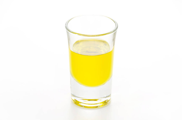 Szklanka z oliwą - Zdjęcie, obraz
