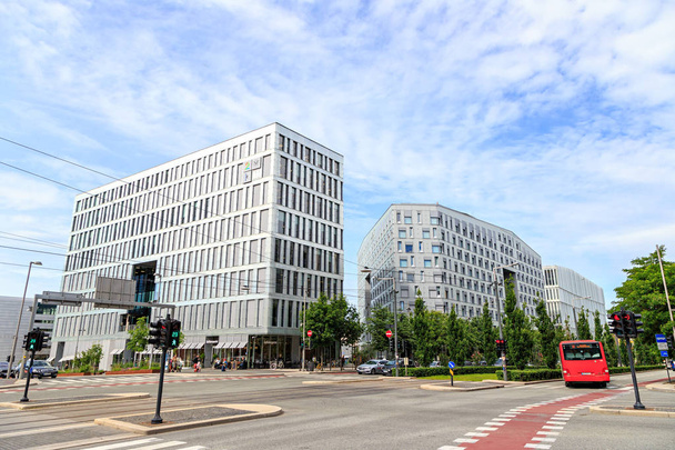 Oslo, Norsko-24. června 2019: vysoké budovy v Dronning EUF - Fotografie, Obrázek