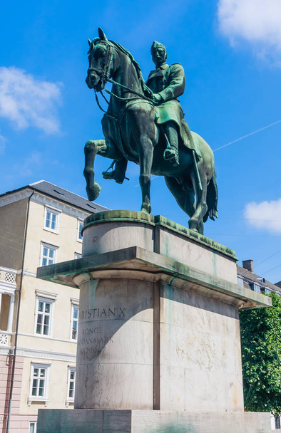 King Christian X Equestrian Statue, Copenhagen, Denmark - Fotoğraf, Görsel
