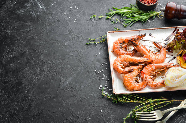 Grilled shrimp. Seafood. Top view. Free space for your text. - Foto, afbeelding