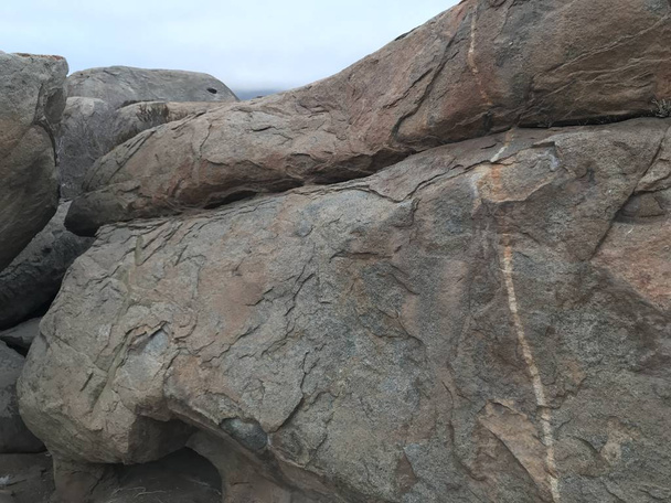 Paisaje y rocas en una playa
 - Foto, imagen