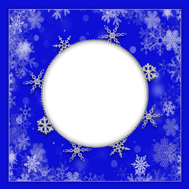 Μπλε φόντο με λευκές και ασημένιες χιονονιφάδες. Κέντρο είναι ένας κύκλος με λευκό φόντο για να τοποθετηθεί το κείμενο TRIMED με ασημένιο-όπως διακοσμητικό περίγραμμα - Φωτογραφία, εικόνα