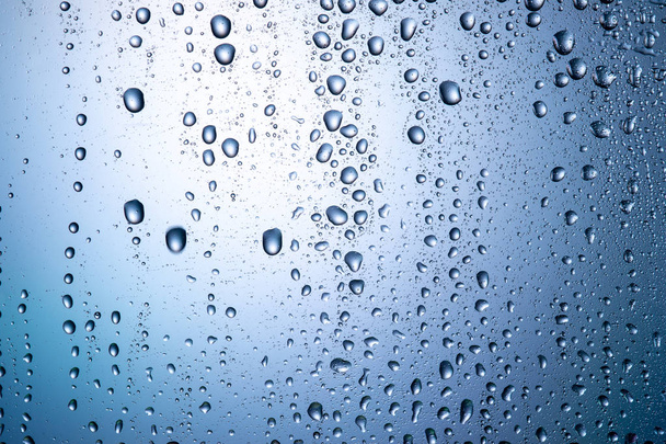 капли воды на стекло - Фото, изображение