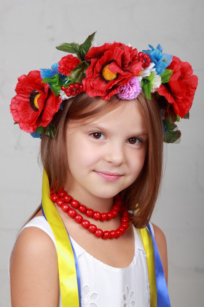 Little girl in the Ukrainian national costume - Foto, Imagem