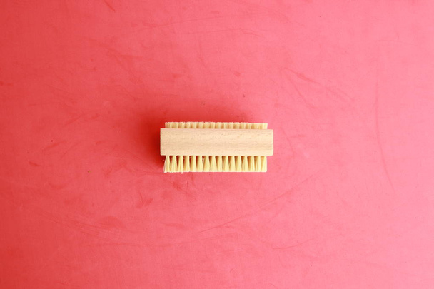 Houten borstel voor nagel reiniging - Foto, afbeelding