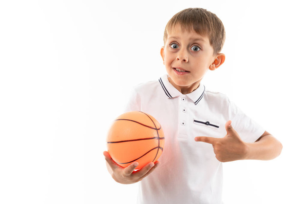 little boy playing with basketball ball - Foto, Imagen