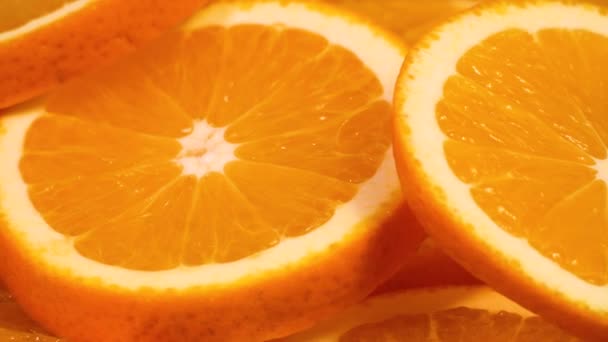 Marco shot of orange fruit and rotate.Close up flesh citrus orange. Nature background. - Filmagem, Vídeo