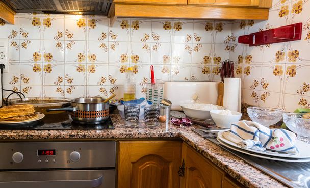 Rendetlen konyha háztartási háztartásban - Fotó, kép