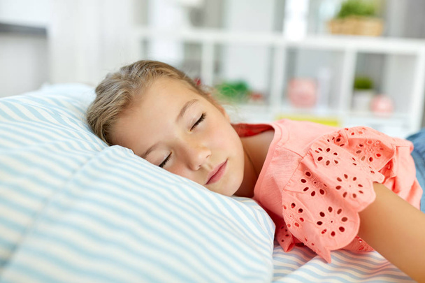 little girl sleeping in her room at home - Zdjęcie, obraz