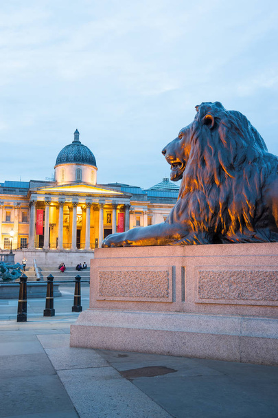 Trafalgar square in London England UK - Φωτογραφία, εικόνα