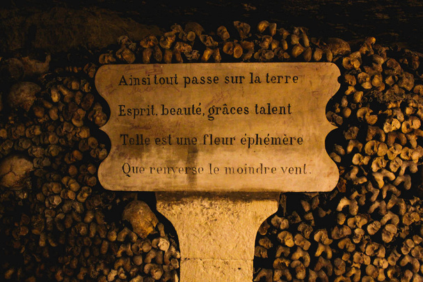 Les catacombes de Paris en France
 - Photo, image