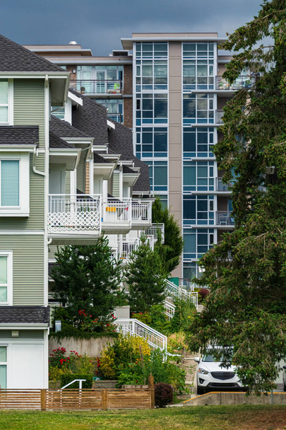 Fachadas de edifícios residenciais em Vancouver, Canadá
. - Foto, Imagem