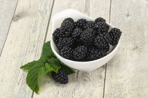 Słodki smaczne dojrzałe BlackBerry sterty - Zdjęcie, obraz