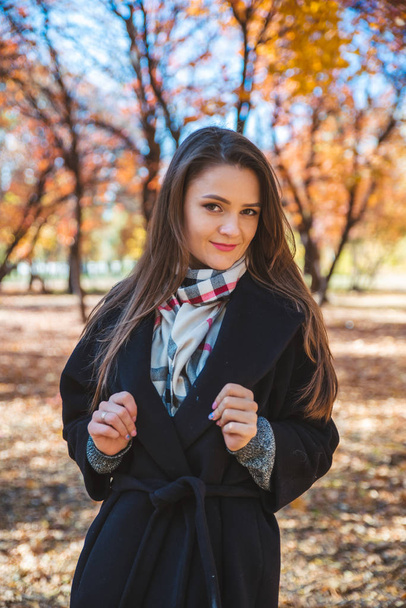 portrét krásné ženy podzimní módy - Fotografie, Obrázek