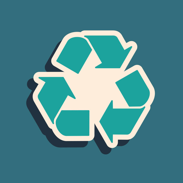 Zöld Recycle szimbólum ikon elszigetelt kék háttérrel. Körkörös nyíl ikon. Környezetbarát újrahasznosítható megy zöld. Hosszú árnyék stílus. Vektorillusztráció - Vektor, kép