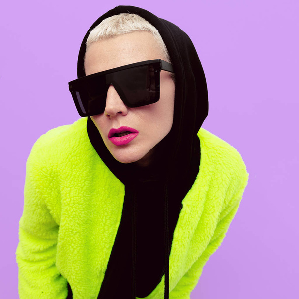 Stylish swag girl with short hair and trendy sunglasses. Fashion - Valokuva, kuva
