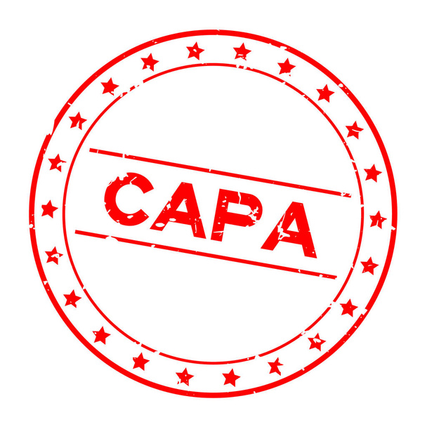 Grunge vermelho CAPA (abreviatura de ação corretiva e ação preventiva) palavra redonda selo de borracha no fundo branco
 - Vetor, Imagem