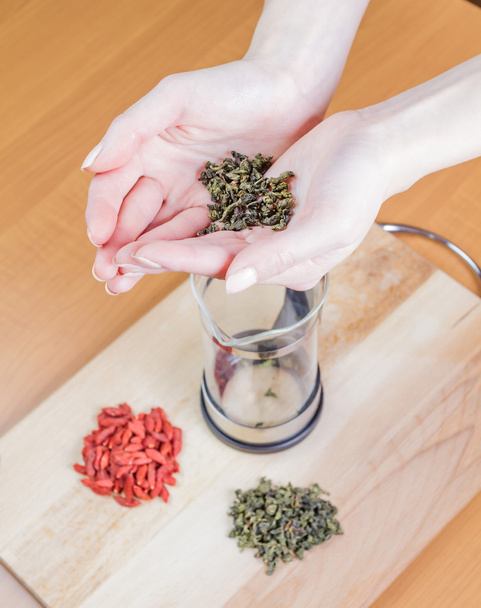 Preparation of herbal tea - Valokuva, kuva