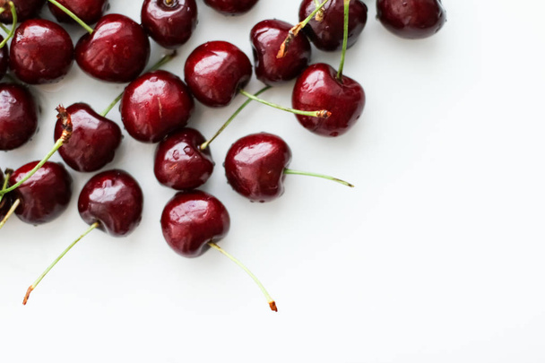 Fresh sweet cherries, juicy cherry berries fruit dessert as heal - Фото, зображення