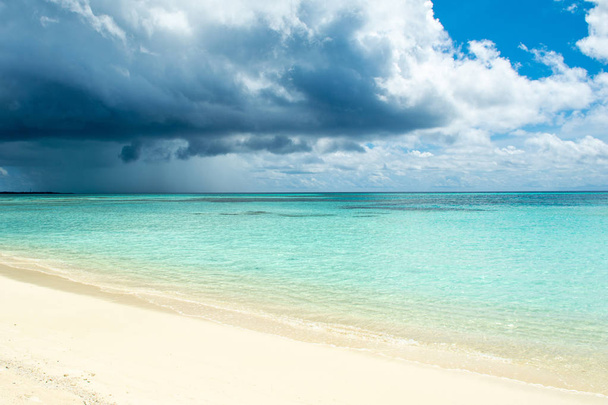 砂浜の美しい風景,モルディブ島 - 写真・画像