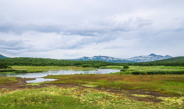 Aguas termales río Khodutk, Kamchatka, Rusia
 - Foto, imagen
