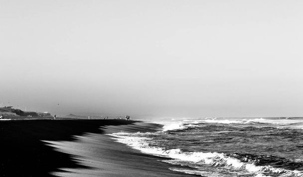 Khalaktyrsky Beach avec sable noir, océan Pacifique, Russie
 - Photo, image