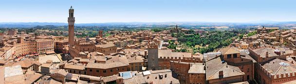 Panorama de la ciudad de Siena
 - Foto, imagen