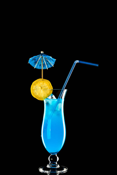 Glass of tasty summer cocktail on dark background - Photo, Image