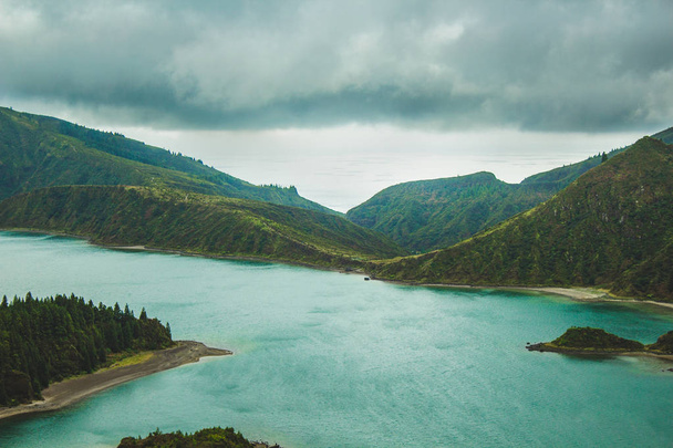 krásný výhled na jezero Lagoa do Fogo na ostrově Sao Miguel, Azory, Portugalsko - Fotografie, Obrázek