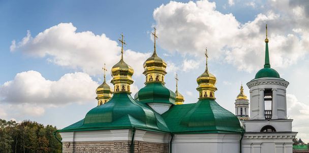 Churches and golden domes in Kyiv, Ukraine - Фото, изображение
