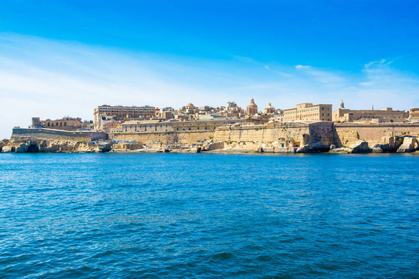 Τοπίο με παλιό Fort Saint Elmo, Βαλέτα, Μάλτα - Φωτογραφία, εικόνα