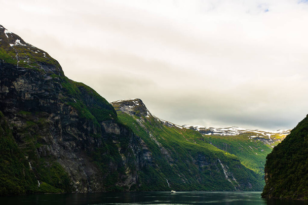 die sieben Schwestern Wasserfall in geiranger, Norwegen (7 Schwestern wat - Foto, Bild
