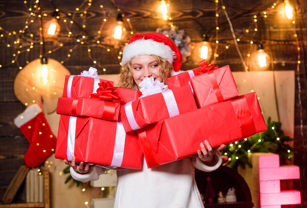 What is inside. winter holidays and vacation. Christmas shopping. happy new year. delivery gifts. girl with christmas gift box. merry christmas. Woman and christmas time - 写真・画像