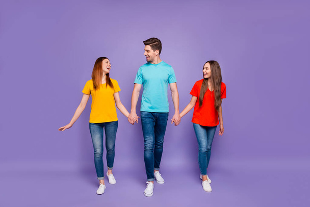 Full length body size photo of excited positive optimistic buddies hipsters having fun and sincere conversation isolated violet background - Fotografie, Obrázek