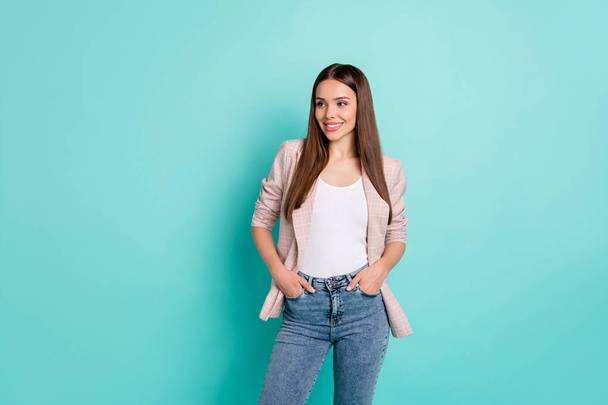 Portrait of her she nice attractive lovely pretty well-dressed gorgeous cheerful cheery content straight-haired girl isolated over bright vivid shine blue green teal turquoise background - Foto, imagen