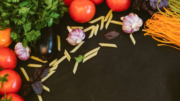 italian cuisine organic food ingredients pasta - Foto, Bild