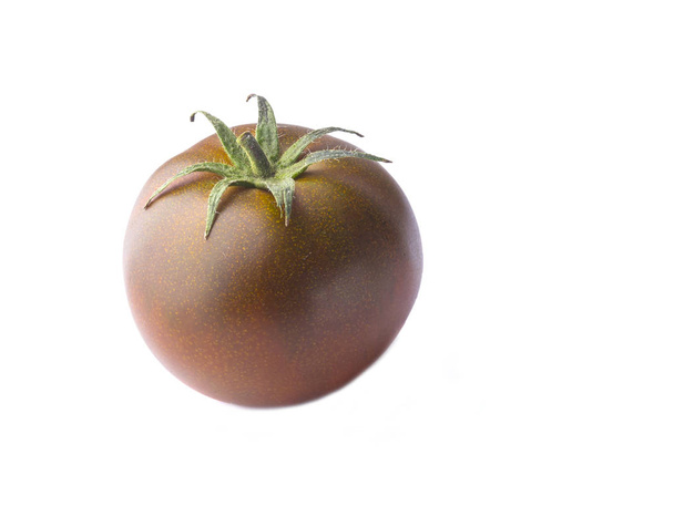 Tomate, schwarzer Prinz auf weißem Hintergrund, isoliert - Foto, Bild