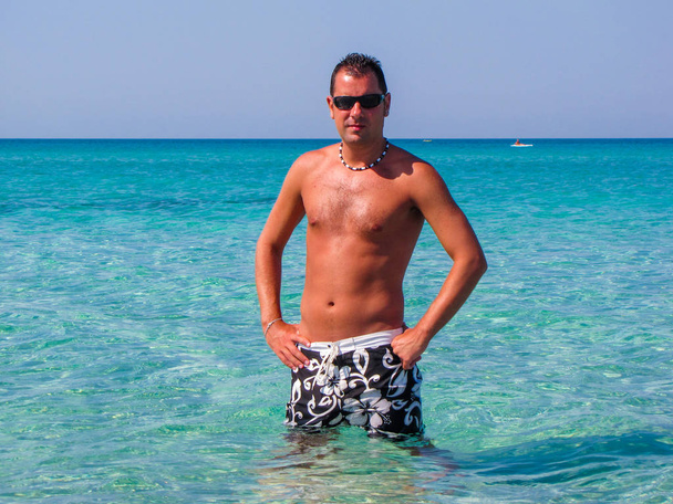 Sexy Italian Man on the beach  - Foto, Imagen