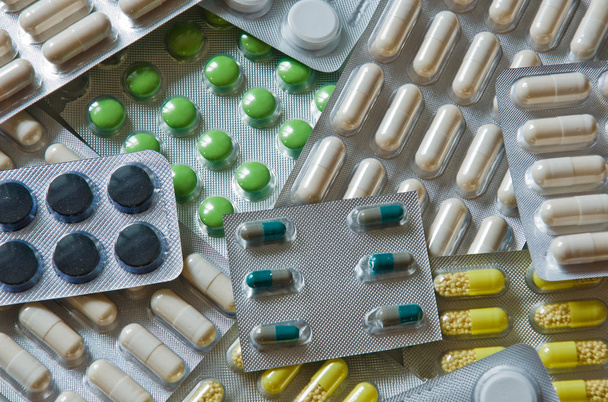 Erilaiset tablettipakkaukset
 - Valokuva, kuva
