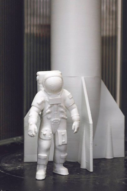 astronaute imprimé en 3D, c
 - Photo, image