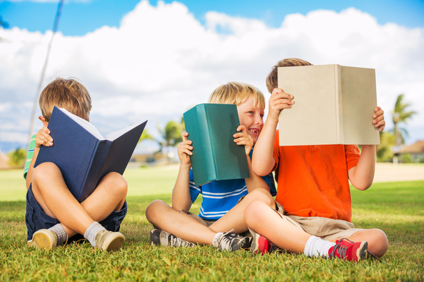 Kids Reading Books - Zdjęcie, obraz
