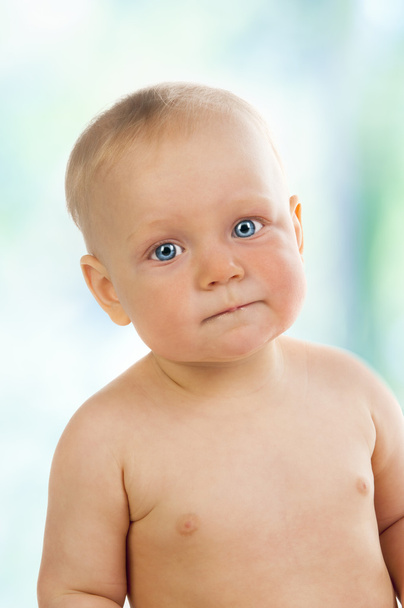 schattig kind met blauwe ogen - Foto, afbeelding