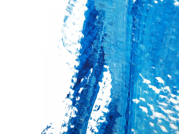 Blauw en wit Acryl schilderij textuur op wit papier achtergrond met behulp van de methode Rorschach inkblot. - Foto, afbeelding