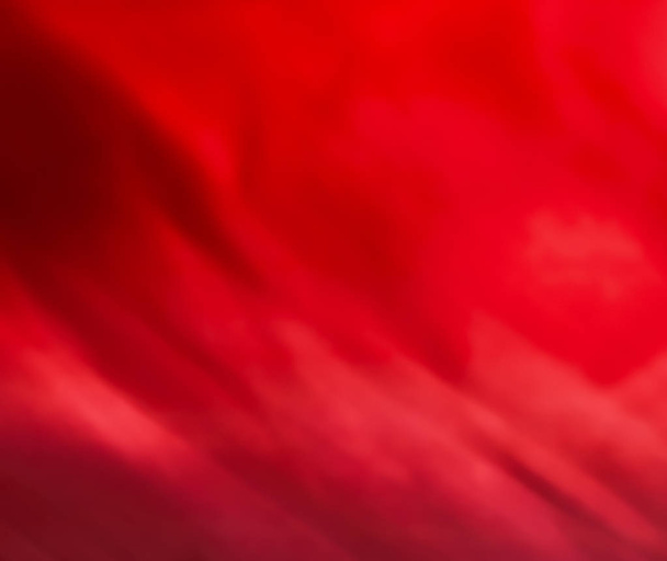 Czerwone streszczenie artystyczne tło, jedwabne tekstury i linie fali w Moti - Zdjęcie, obraz