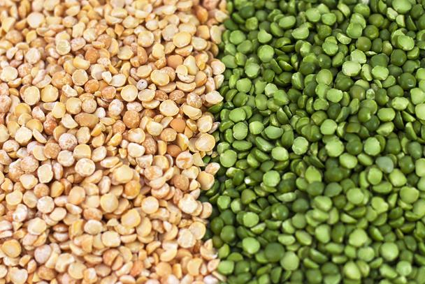 緑と黄色の乾燥エンドウ豆の背景 - 写真・画像