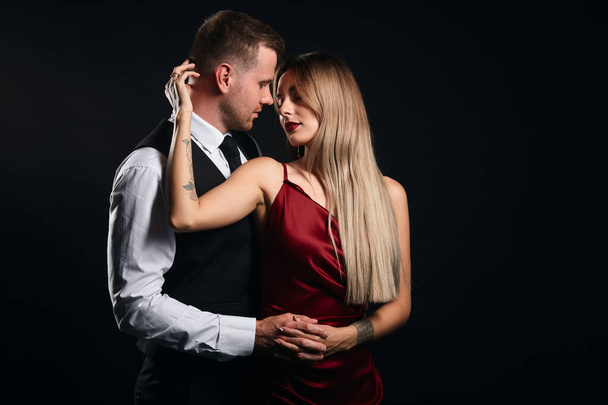 Portrait of a sexy couple having romantic date on St.Valentines day - Foto, Imagem