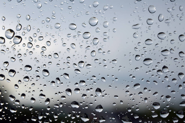 krople deszczu na okno - Zdjęcie, obraz