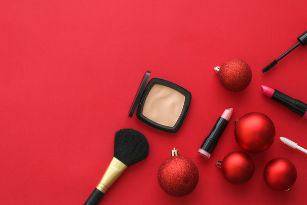 Makyaj ve kozmetik ürünleri. Güzellik markası Noel Sali için. - Fotoğraf, Görsel