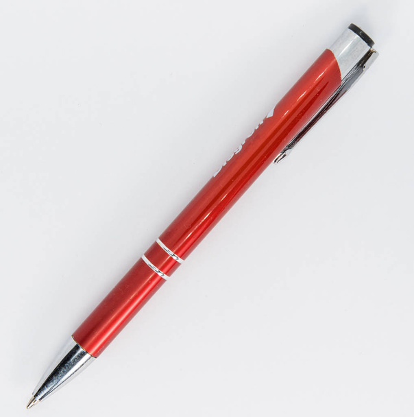 Rode pen voor op kantoor of terug naar school - Foto, afbeelding