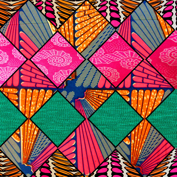 Rosa & Carino africano stampa rosa brillante e colorato, turchese, e arancione africano, tribale, e collage tessuto retrò. Grande regalo per gli amanti dell'arte africana e gli amanti dell'arte retrò.  - Foto, immagini
